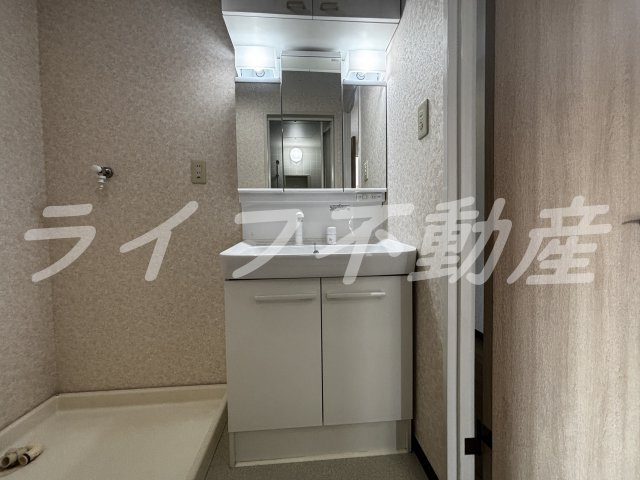 ロアジ花園の独立洗面台|独立洗面台あり、毎朝おしゃれに忙しい女性の方におすすめです