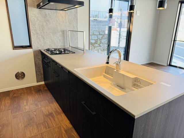 八王子市　長沼町　新築一戸建てのキッチン|～使い勝手良く、オシャレなオープンキッチン～