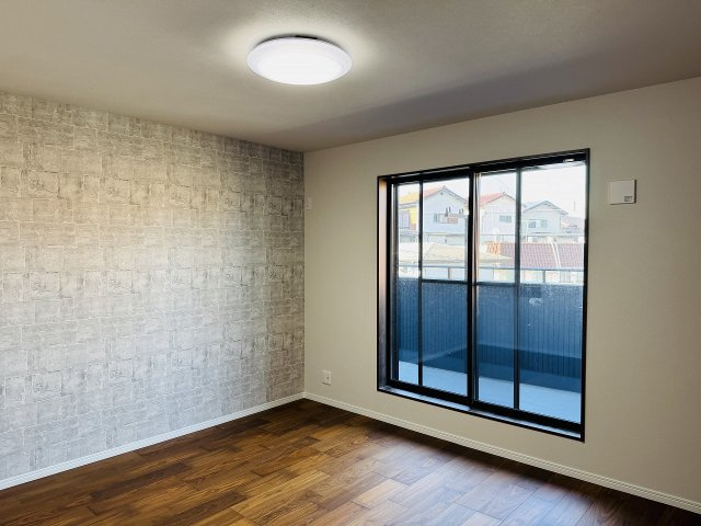 八王子市　長沼町　新築一戸建ての寝室|～2階8.0帖の主寝室　ベッドなど大型家具のレイアウトもしやすい広さです～