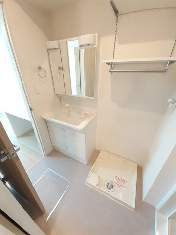 アルカンジュ光　弐番館の洗面所