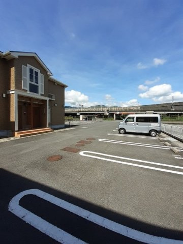 サンパティークⅡの駐車場