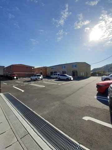 ポルトシャルムⅠの駐車場