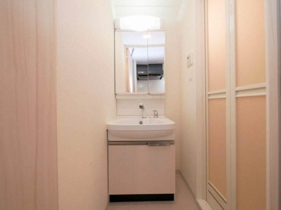 【洗面所】 | プレサンス京町堀ノース | 独立洗面台で身支度をすべて済ませてしまいましょう