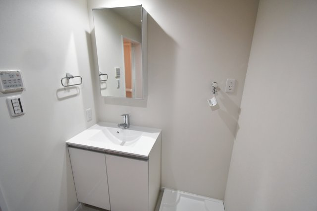 ウェルスクエア西宮北口の独立洗面台