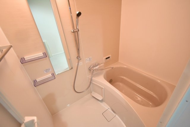 ウェルスクエア西宮北口の浴室