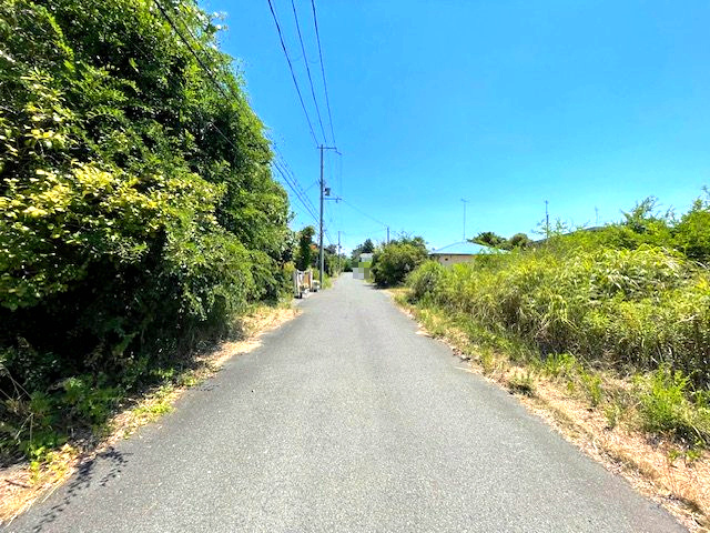 高島市今津町浜分54坪売地の前面道路含む現地写真