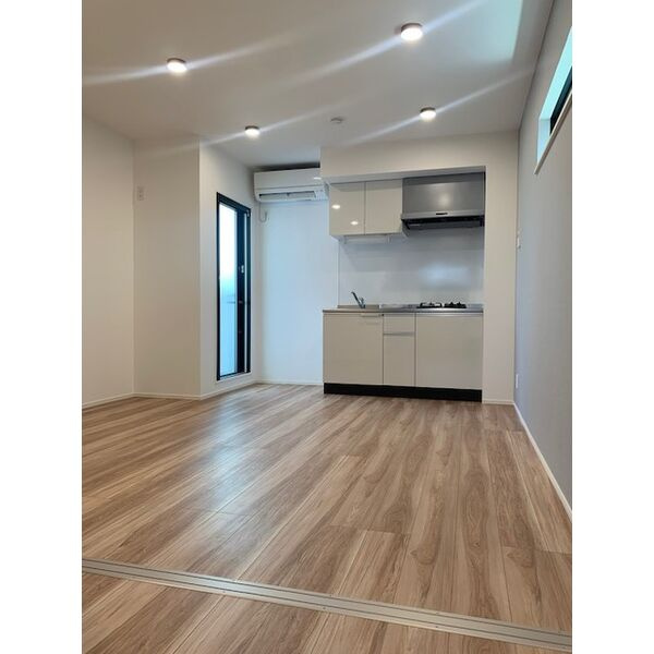 MOVE堀田SOUTH　名古屋市賃貸　仲介手数料無料の居間・リビング