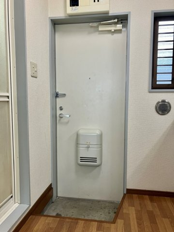 パルナシウスの玄関