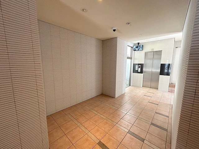 ルヴェールシンオオサカのロビー