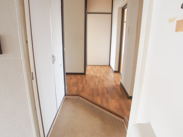 新多聞第2住宅109号棟の玄関