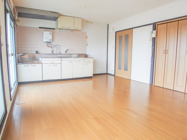 新多聞第2住宅109号棟の居間・リビング