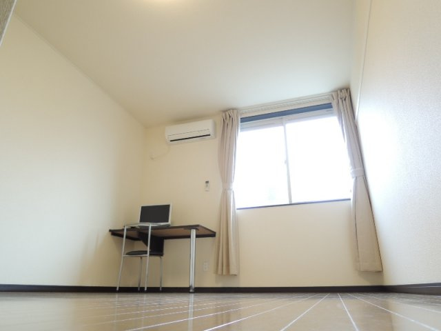 レオネクストサンベストの居間・リビング