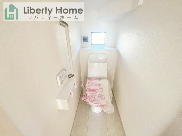 土浦市烏山4丁目　新築戸建　B号棟のトイレ