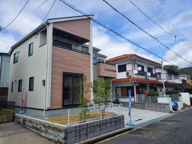 宝塚市中山五月台3丁目新築一戸建