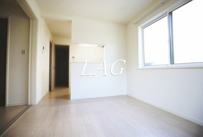 【居間・リビング】 | Ｌｉｂｅｒｏ武蔵関 | 洋室のお部屋です。