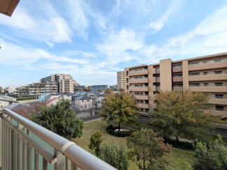 【中庭】 | アルファグランデ成田六番街