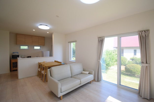 【居間・リビング】 | 東興別荘地　戸建