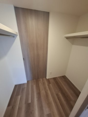 Live Casa西宮の収納|ウォークインクローゼット