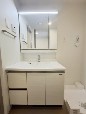 Live Casa西宮の洗面所