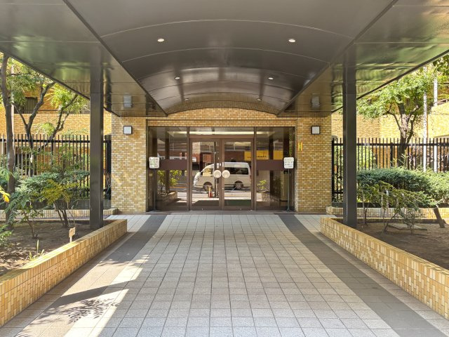 マンション小石川台のエントランス