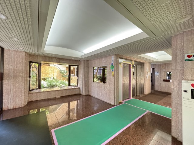 マンション小石川台のエントランス