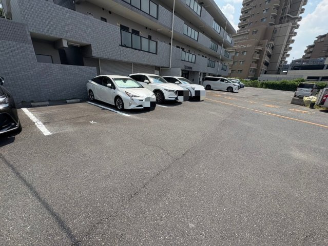 T,sMarcherの駐車場