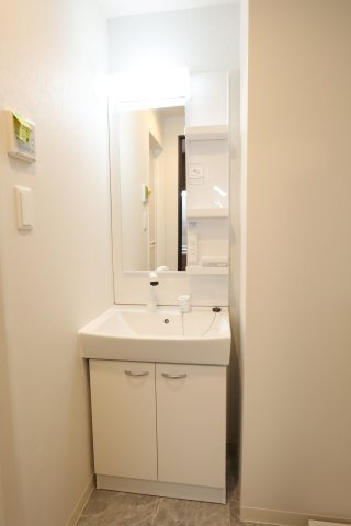 大阪市城東区蒲生３丁目の賃貸マンションの洗面所