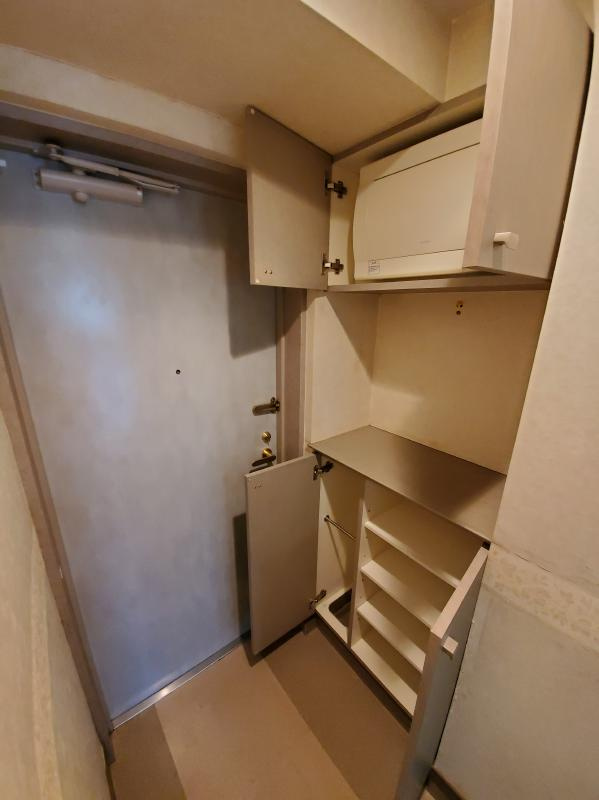 ロイヤルタワー代々木公園の玄関