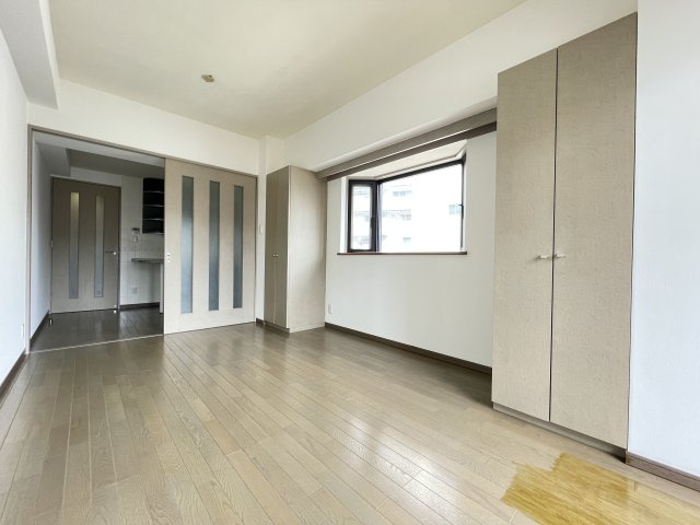 ロイヤルタワー代々木公園の居間・リビング