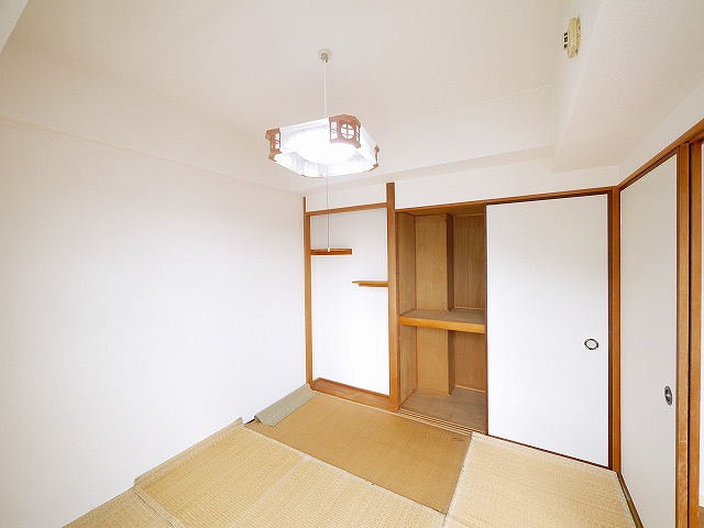 ファミール聖和の収納