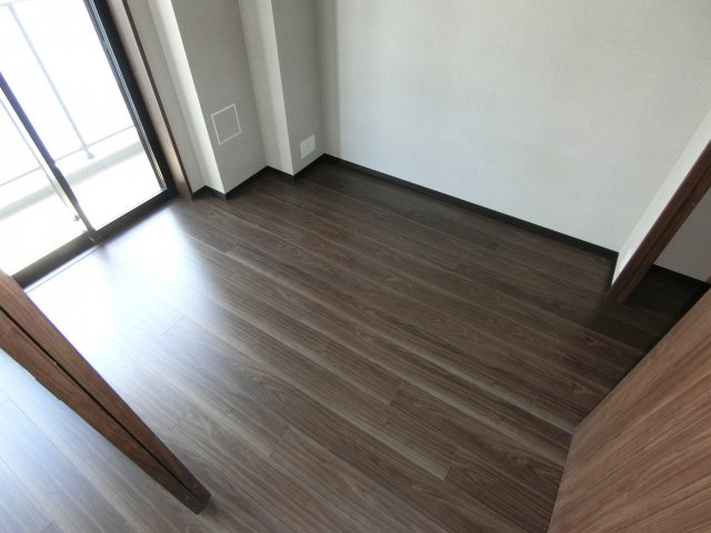 ラティエラ武蔵小杉の洋室
