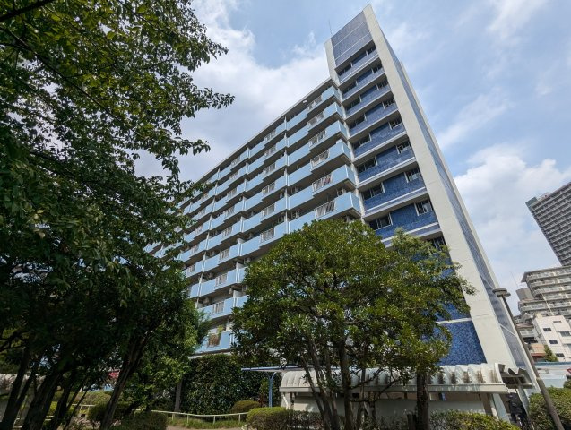 越中島三丁目ハイツ２号棟の外観