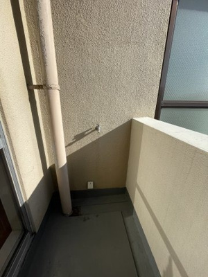 【設備】 | グランドハイツ北 | 室外洗濯機置き場です
