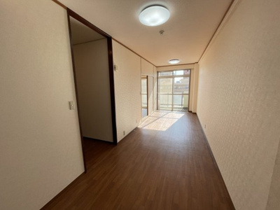 【居間・リビング】 | グランドハイツ北 | ゆったりとした居間です