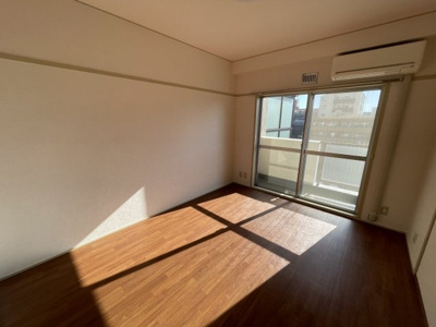 【洋室】 | グランドハイツ北 | 広々とした洋室です