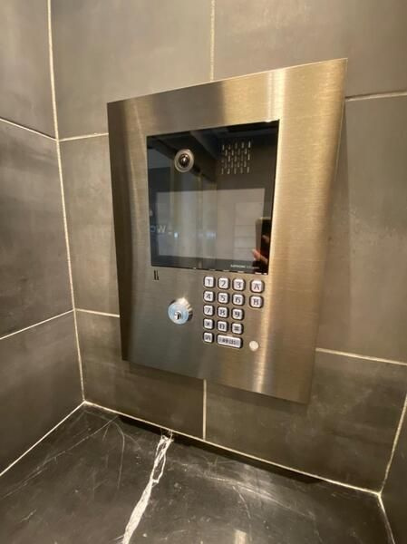 ワールドアイ難波南PORTA