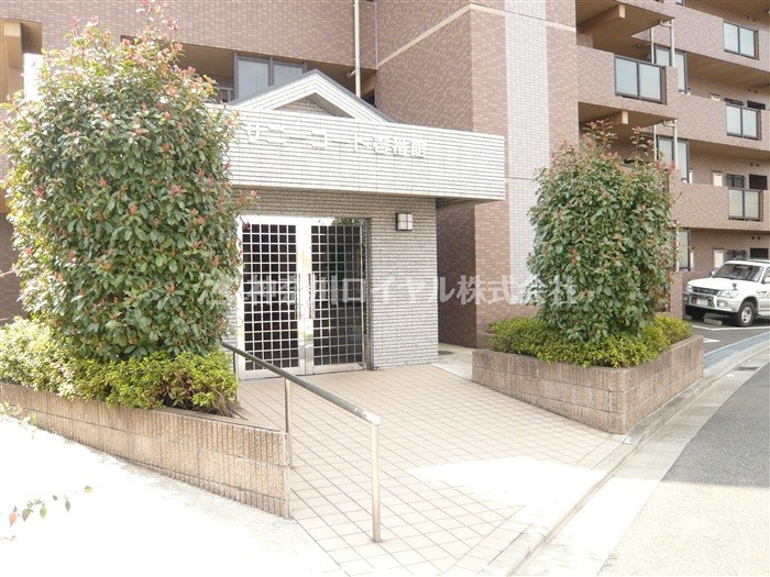 【エントランス】