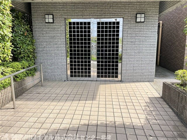 【エントランス】