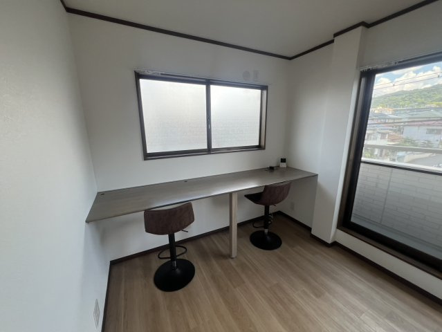 清滝中古戸建の内装|明るい室内です