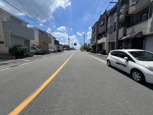清滝中古戸建の前面道路含む現地写真|前面道路含む現地写真です
