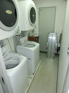 【その他共用部分】 | 建物内にコインランドリーあり。