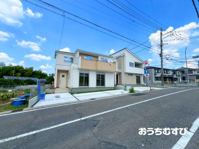 瀬戸市坂上町(全2棟)の前面道路含む現地写真