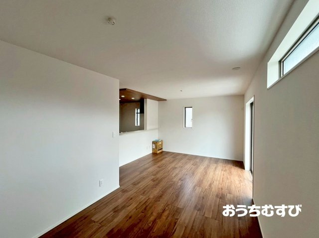 瀬戸市坂上町(全2棟)の居間・リビング