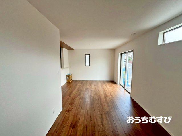 瀬戸市坂上町(全2棟)の居間・リビング