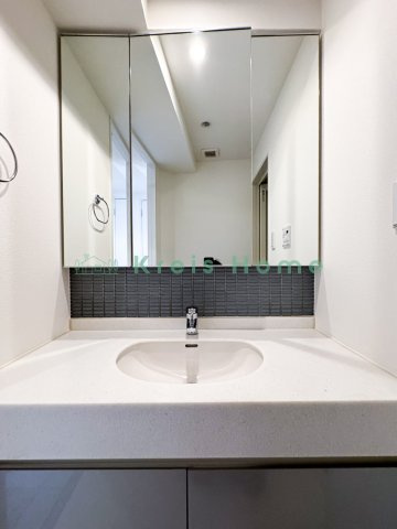 コンフォリア日本橋人形町イーストの独立洗面台