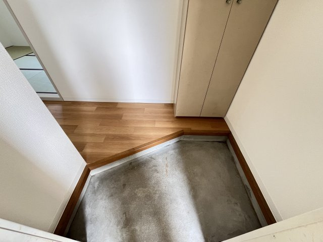 サンハイツＢの玄関