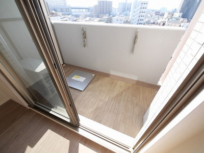 【バルコニー】 | プレサンス淡路駅前 | 落ち着いた時間を過ごせるバルコニーです