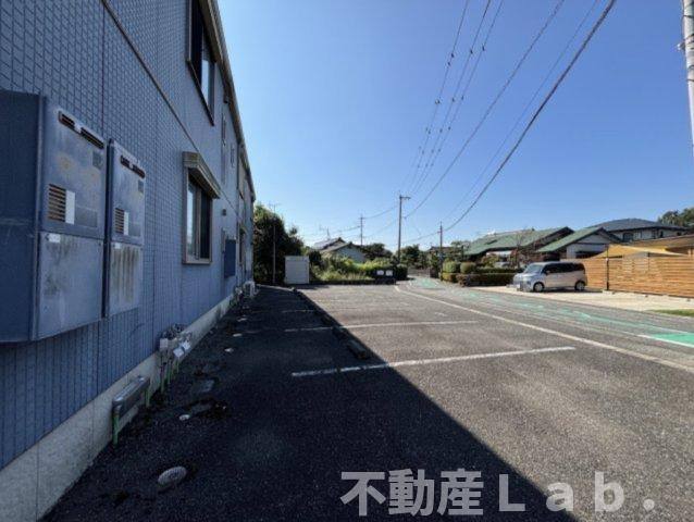サンビレッジ松原の駐車場