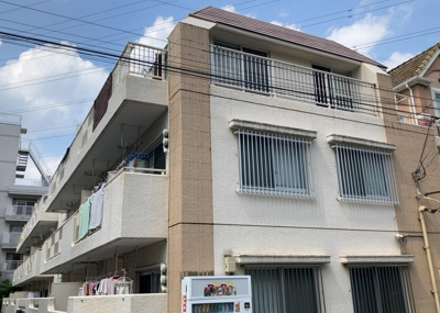 【外観】 | リエス中町 | マンションの外観は非常に重要なポイントです！外観の善し悪しは資産価値に大きな影響を与えます。外観のいいマンションを購入することで、高値で売却がしやすく、買い手が見つかりやすいというメリットがあります。