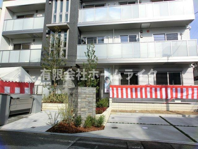 シャーメゾン下小阪Ⅱの駐車場